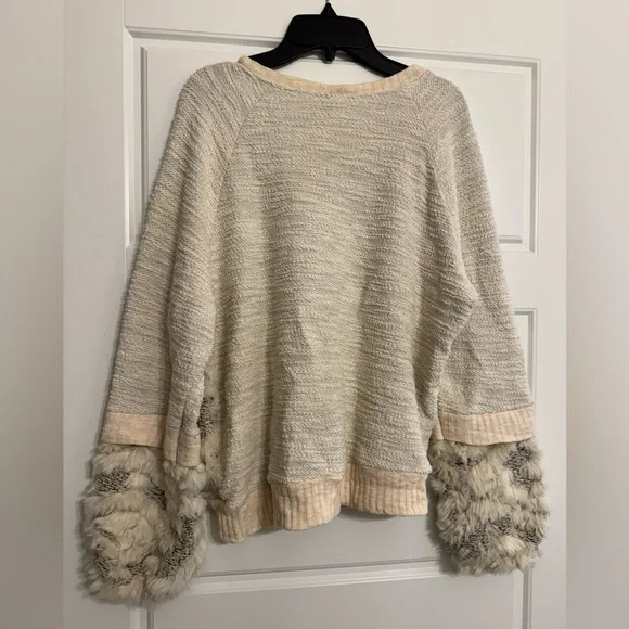 Amadi Anthropologie Women’s Sweater Large Textured Faux Fur Cream Neutral - Picture 2 of 8